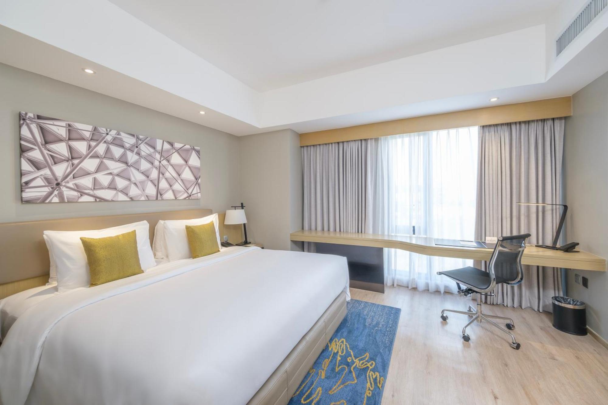 Seda Manila Bay Hotel Paranaque City