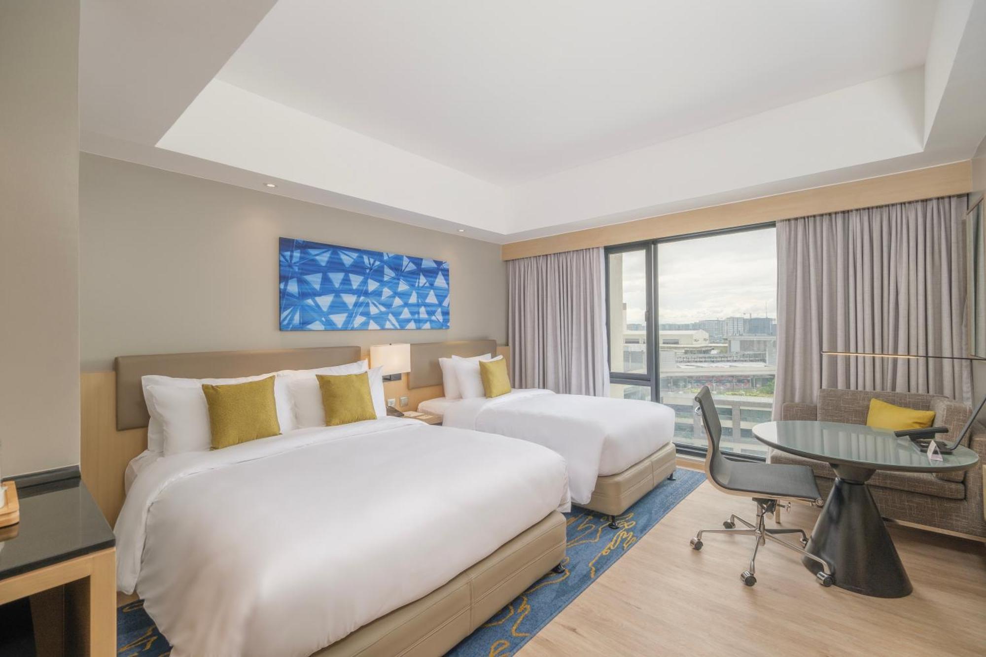 Seda Manila Bay Hotel