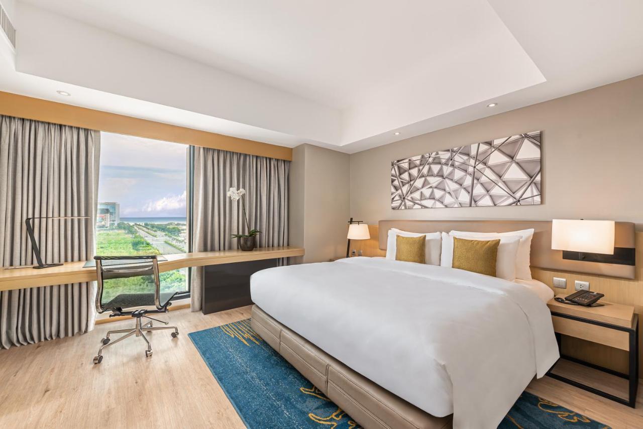 Seda Manila Bay Hotel 4*