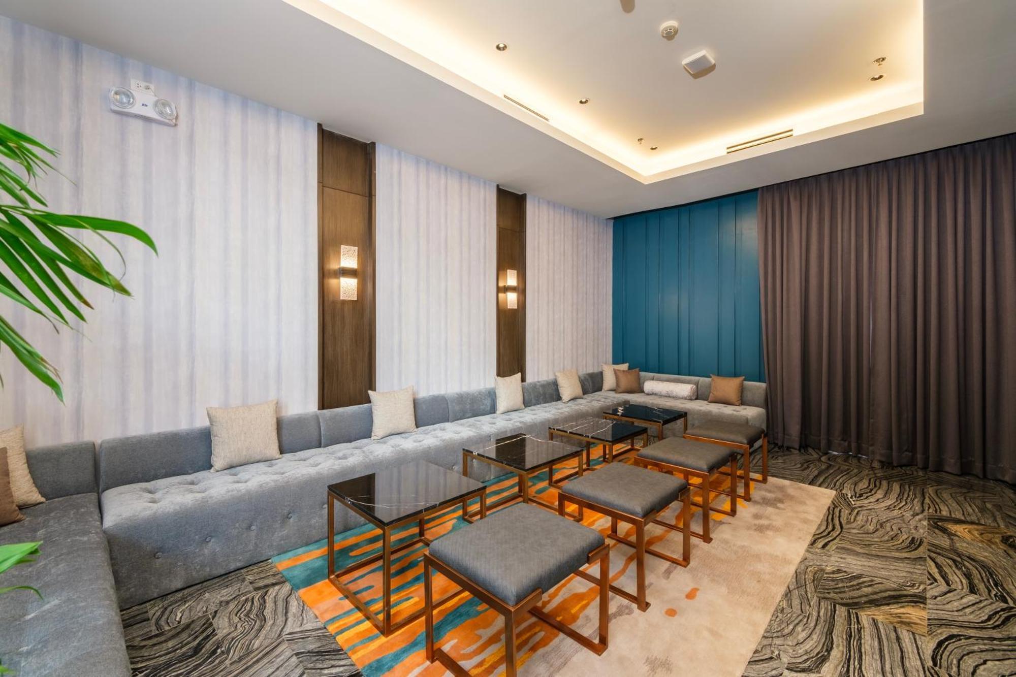 Seda Manila Bay Hotel 4*