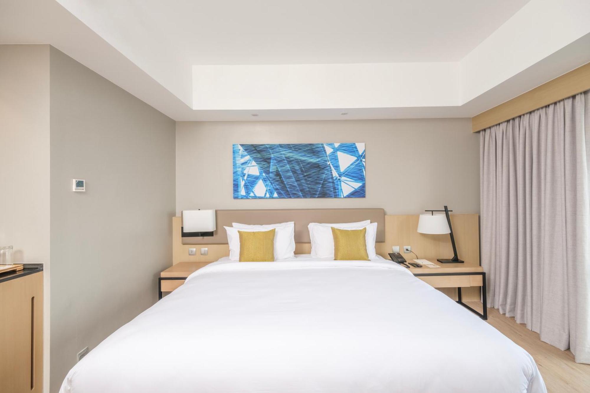 Seda Manila Bay 4* Paranaque City